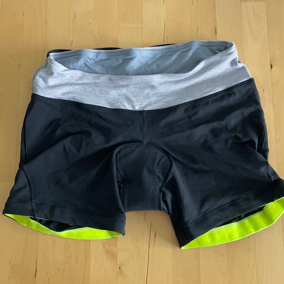 Lululemon cycling shorts. Size 8. Good condition.